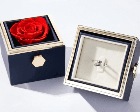 Rose Box & Hug Ring