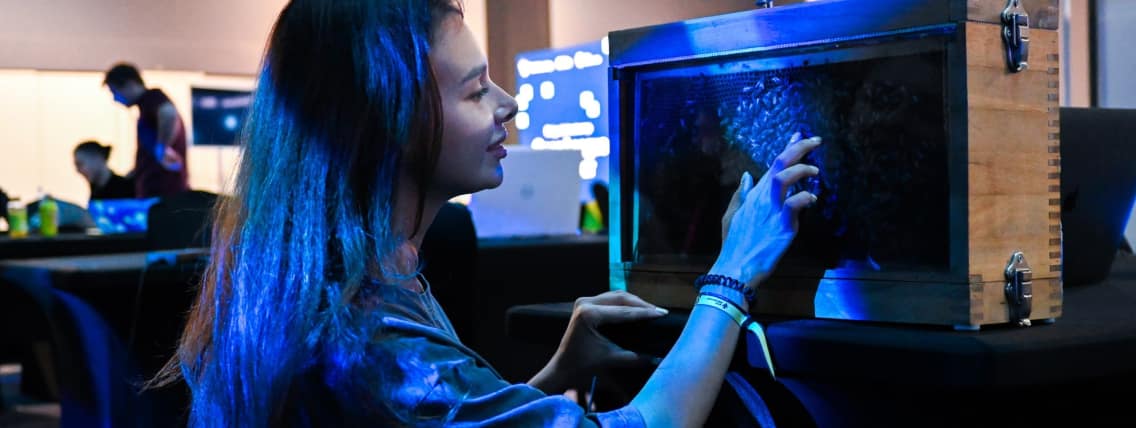 HiveBits smart beehive node concept